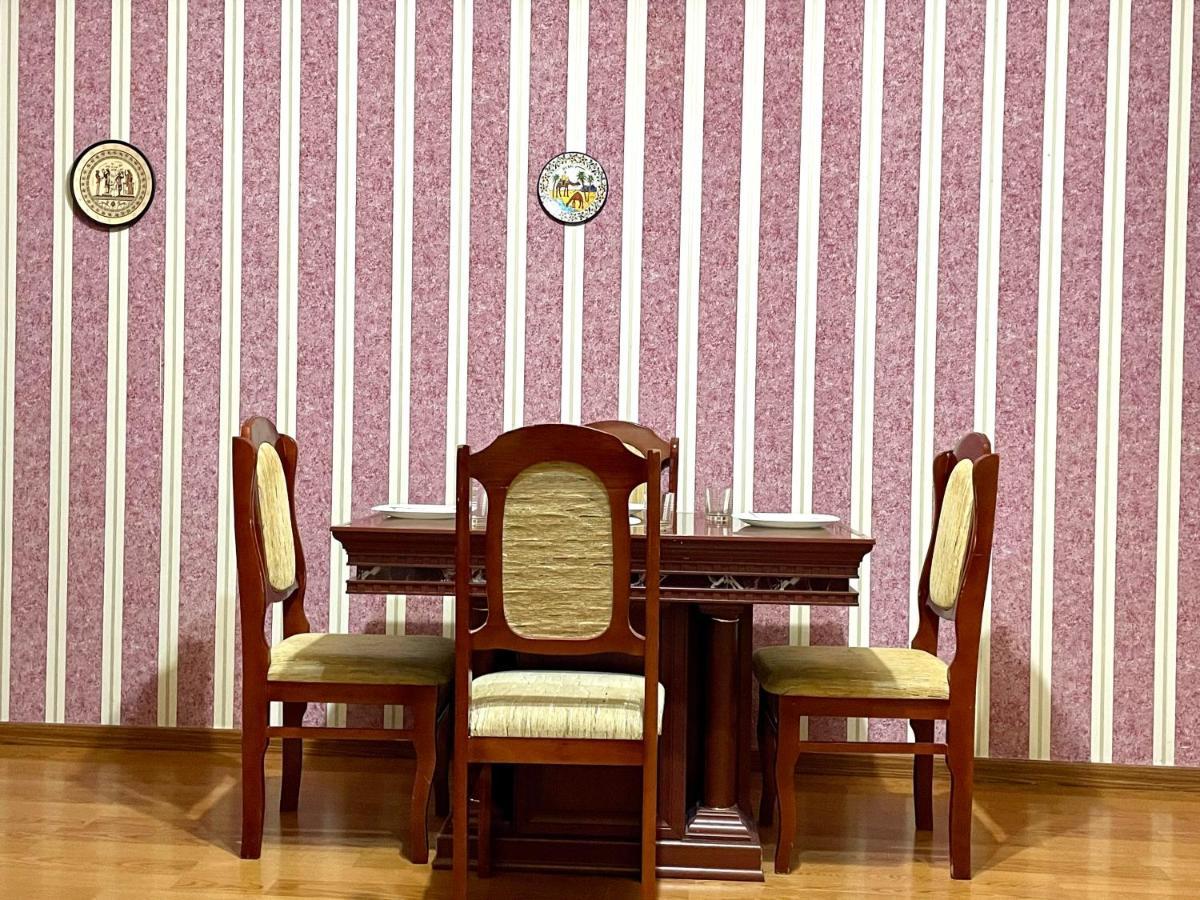 Apartments Emili エレバン エクステリア 写真